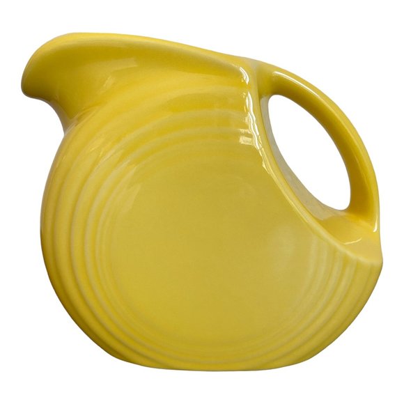 Homer Laughlin Fiestaware 64 Oz Pitcher Fiesta Sunflower Yellow Discontinued - Picture 1 of 12